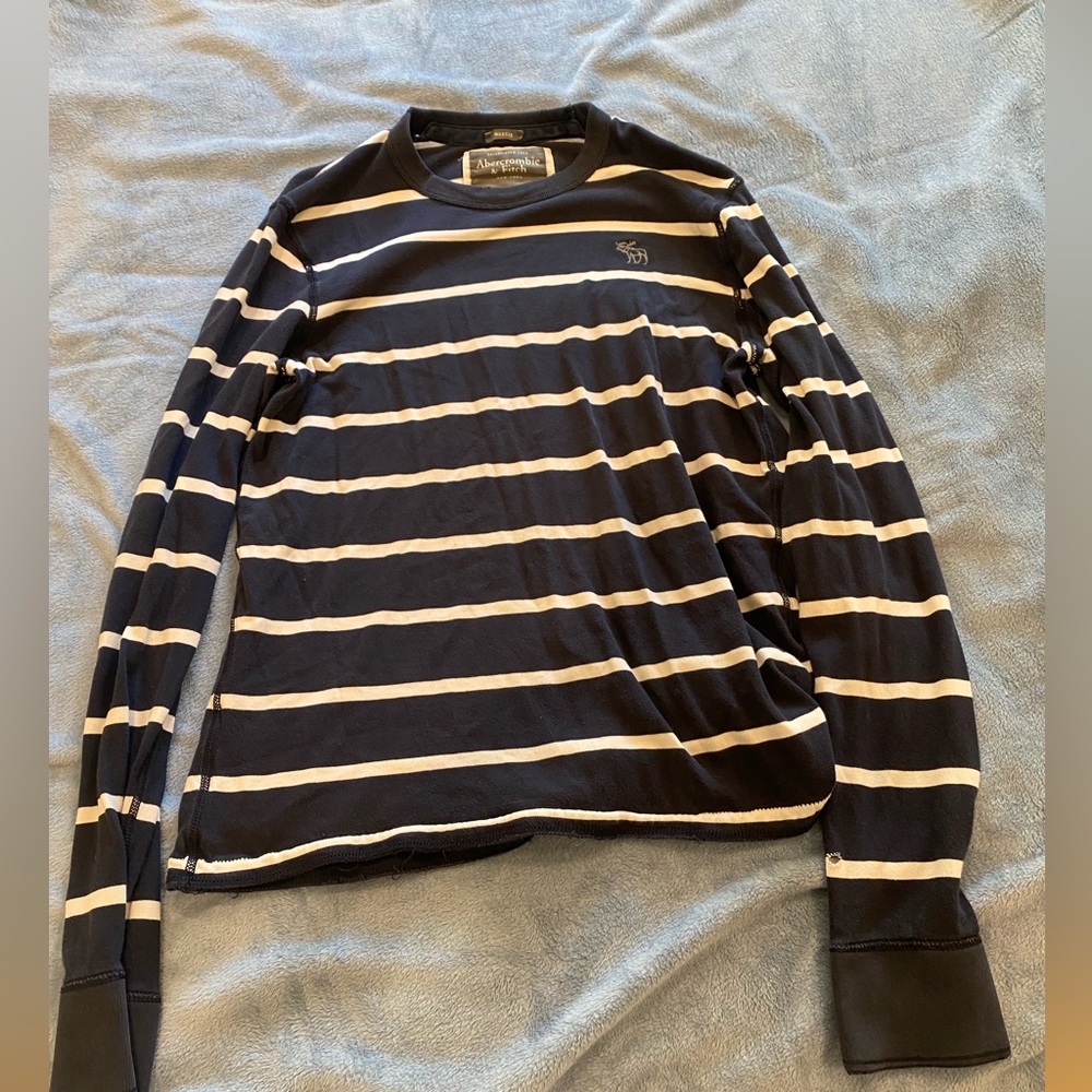 abercrombie men’s long sleeve. size L